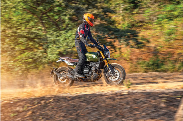 Moto Morini Seiemmezzo Scrambler review: the other Italia...